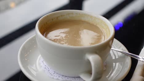 una taza de café