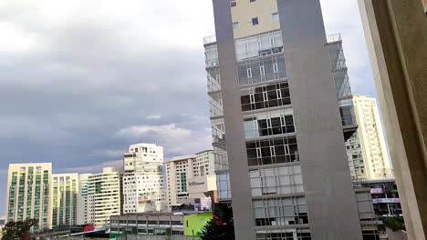Timelpase-Durante-Stormn-En-Edificios-Residenciales-En-La-Ciudad-De-Mexico