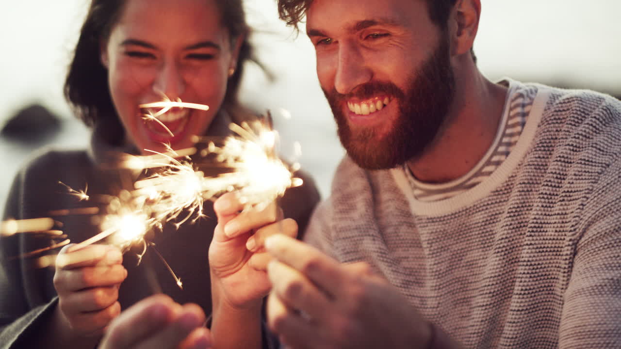 спонтанность сохраняет искру любви живой.