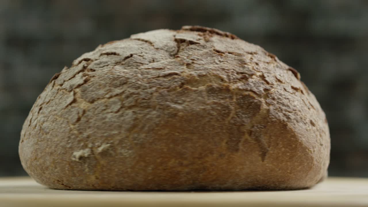 pan giratorio en la mesa giratoria