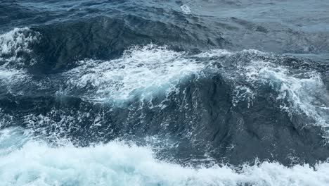 waves crashing in the ocean