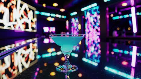 cóctel azul en un bar iluminado con neón