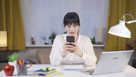 Phone-Addicted-Female-student.