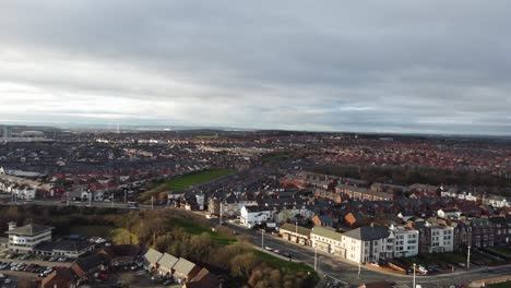 Aerial-shot-of-houses-in-Roker-and-surrounding-areas-in-Sunderland,-UK