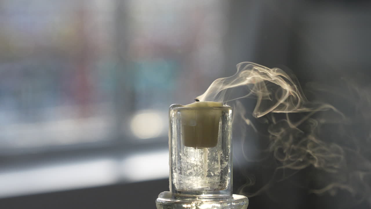 보케 배경에서 켜진  ⁇ 불을 꺼 ⁇ 니다.