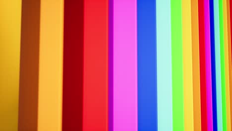 el laberinto de color arco iris animación sin costuras. múltiples caminos separados con imágenes de paredes coloridas. laberinto abstracto con pasajes extravagantes video en bucle. fondo ondulado con carriles multicolores