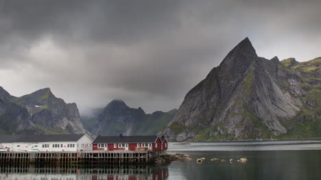 vista del pueblo de lofoten 4k 07