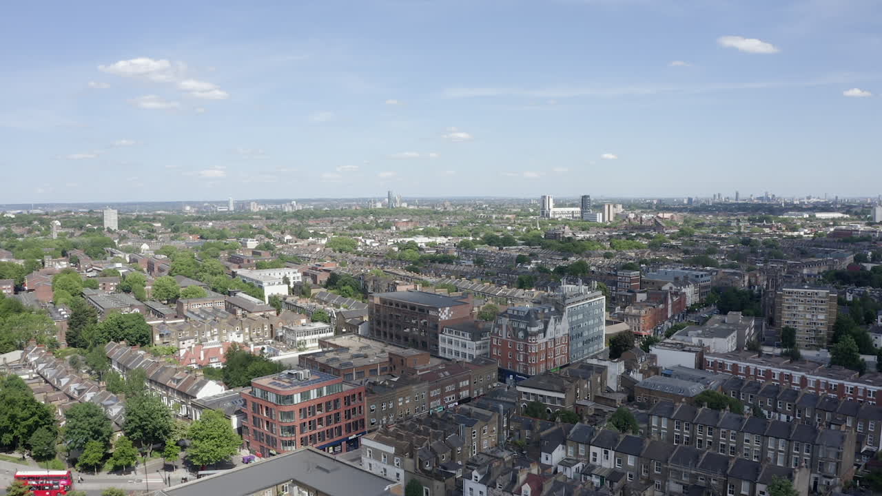 영국 런던 에 있는 특이 한 옛 아치웨이 지구 주택 의 플라이오버