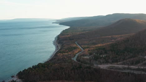 4K-Aufnahmen-Ozean-Und-Berg