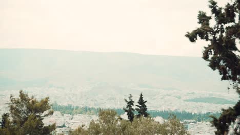 Clip-Panorámico-Sobre-La-Ciudad-De-Atenas-En-Grecia