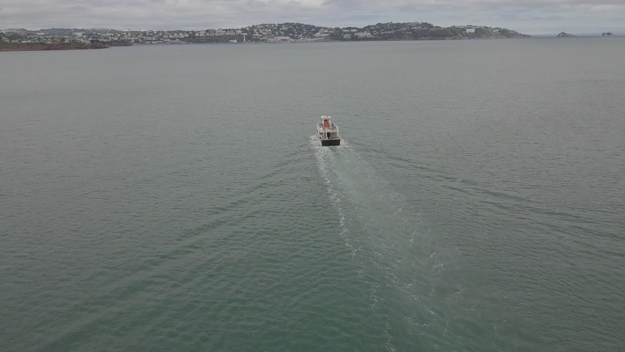 ferry torbay que va desde paignto hacia torquay
