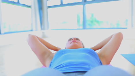 video of woman doing situps