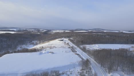 冬天北海道自然風景的空中景色