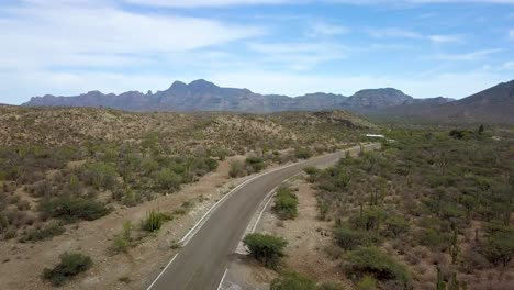 golpear el concepto de carretera abierta