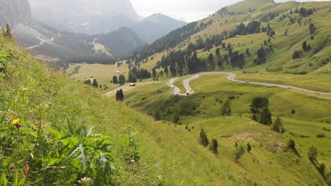 Wandern-In-Den-Dolomiten-Italien-Mit-Einem-Dji-Mavic-Air-Und-Einem-Yi-4k-In-Einem-Stabilisator