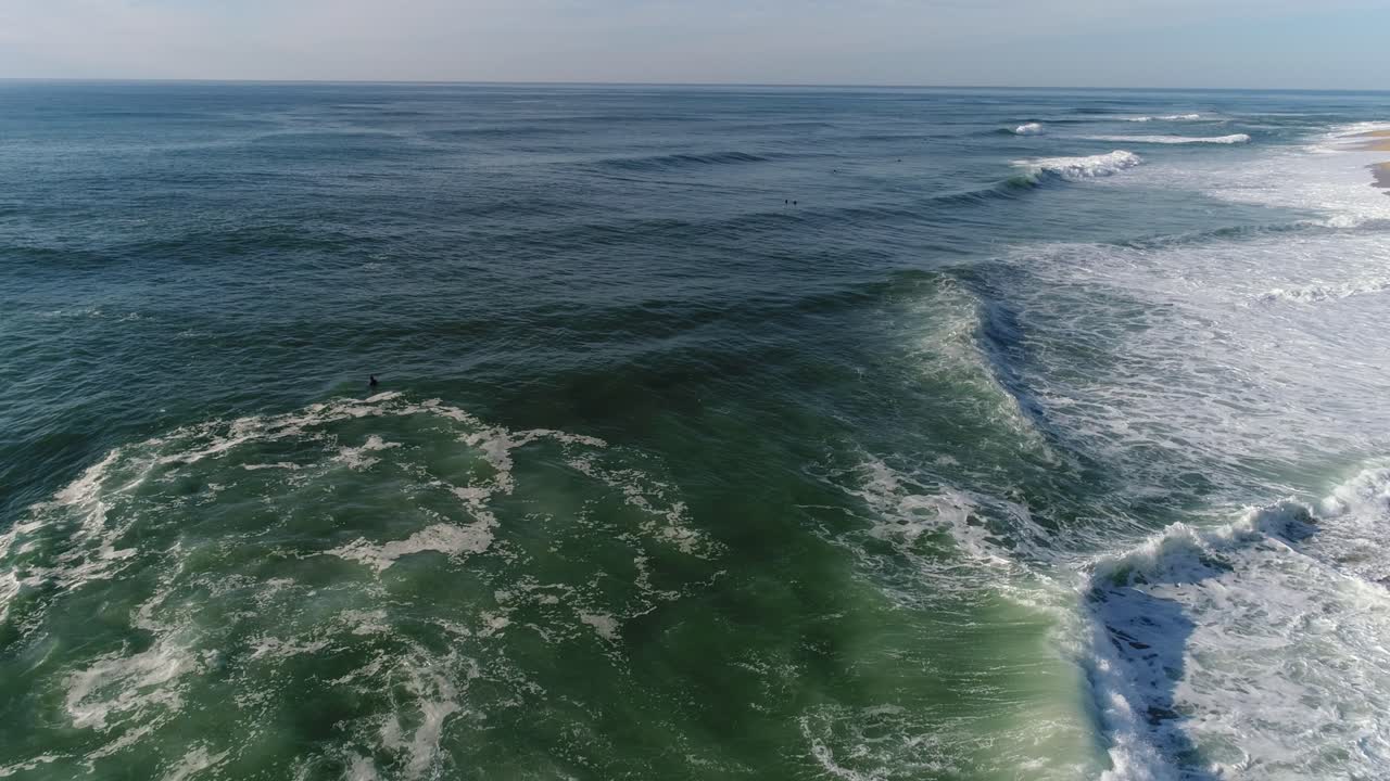 The Famous Surf Waves of Nazar&eacute;, Portugal