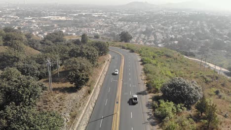 disparo de drones, vista aérea de una carretera, concepto de viaje