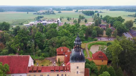 Lielstraupe-Medieval-Castle-in-the-Village-of-Straupe-in-Vidzeme,-in-Northern-Latvia