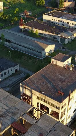 viejos edificios de fábricas abandonados