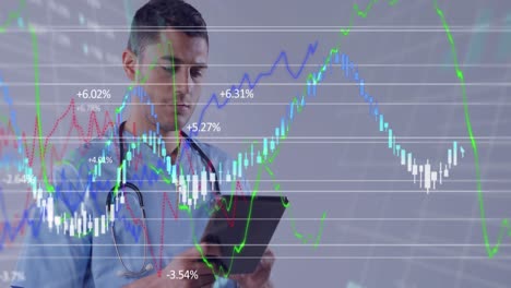 procesamiento de datos financieros contra un trabajador de salud masculino utilizando una tableta digital