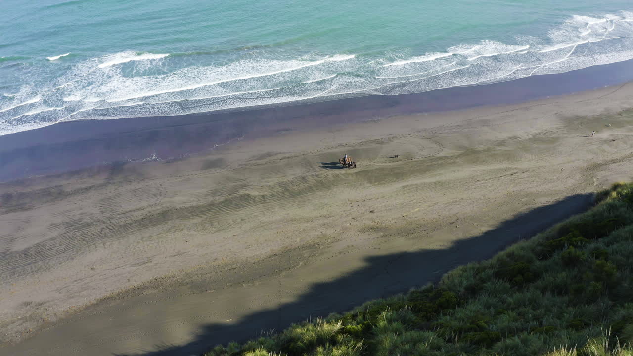 라글란 해변에서 뉴질랜드 승마