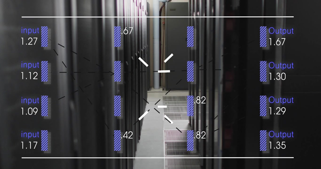 Datacenter serverracks med visualisering af digital netværkstrafik