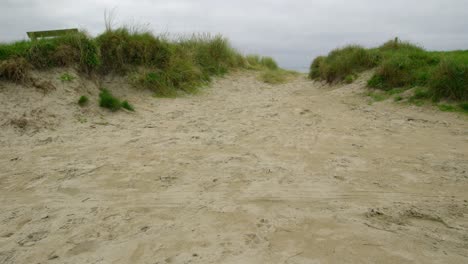 Tranquil-isolated-sand-dunes