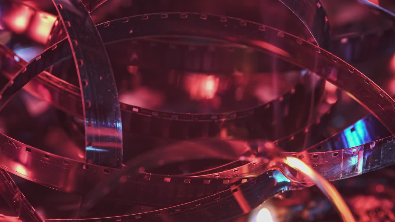 8mm 필름을 태우십시오.