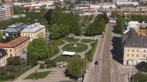 Carl-Johans-park-with-statue-of-king-Karl-Johan-XIV-in-urban-area,-Sweden