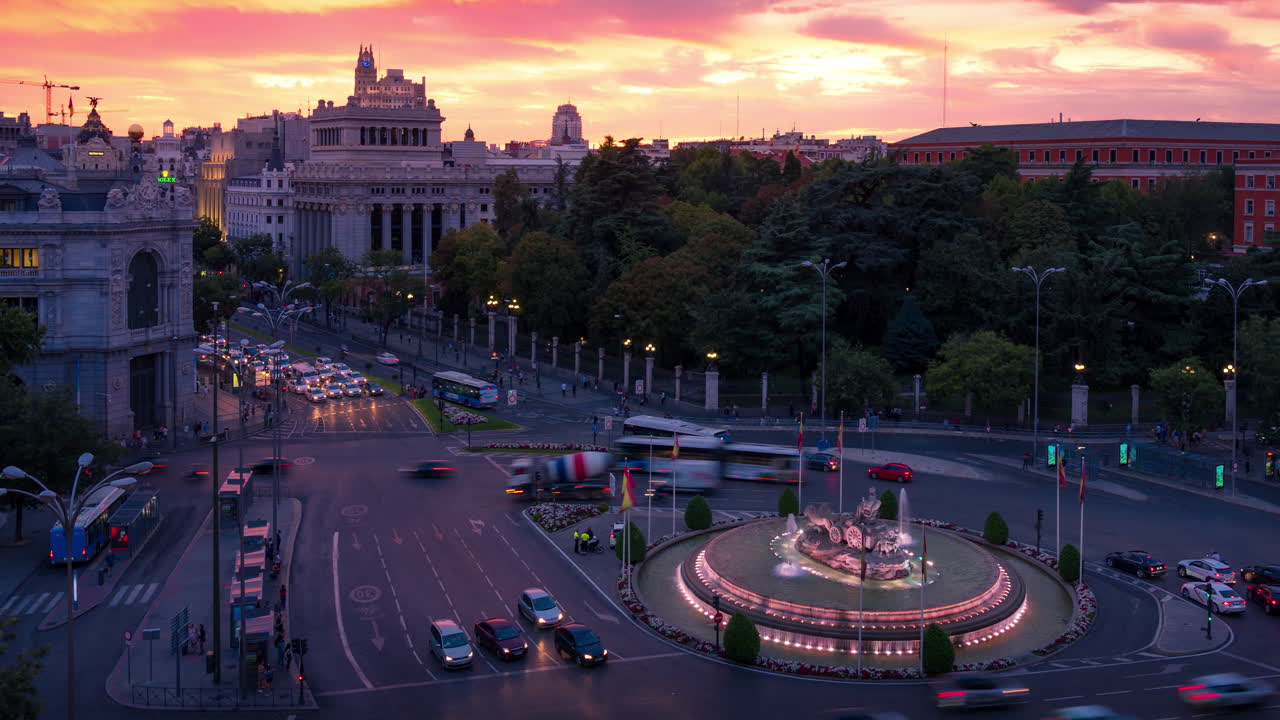 Timelapse during sunset from Madrid town hall, Cibeles square as foreground