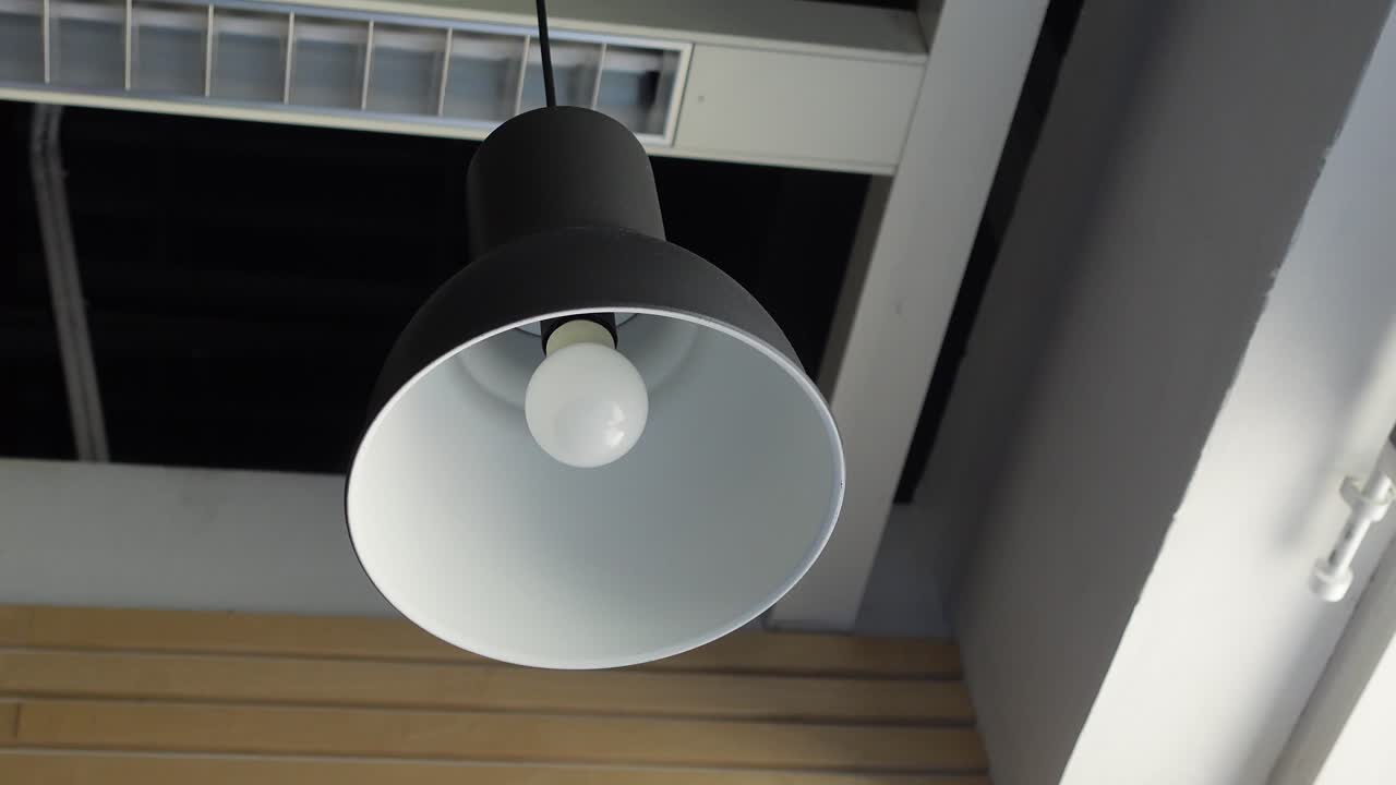 현대 교수형 램프