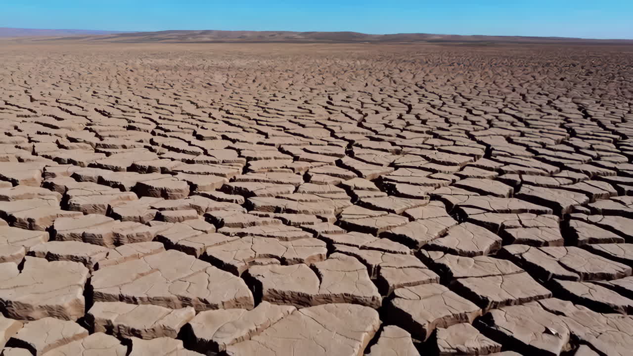 건조한 균열 된 땅