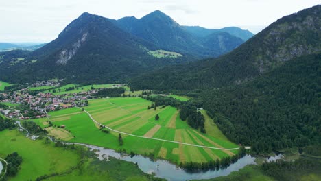 Scenic-aerial-view-of-Garmisch-Partenkirchen-Bavarian-village-in-the-Alps,-Germany