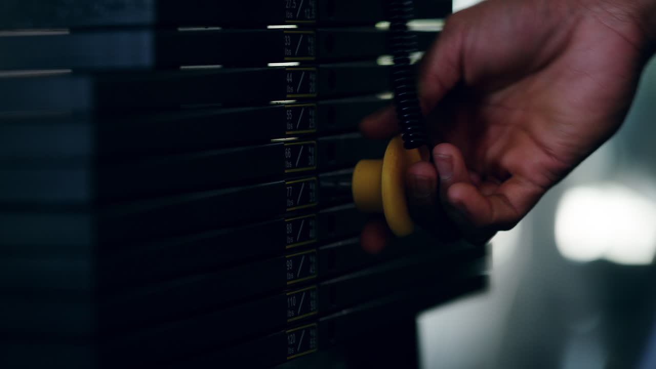 ajustando los pesos en consecuencia