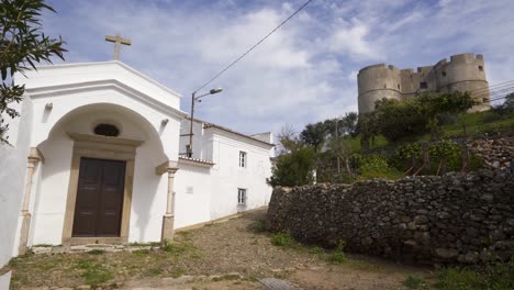 Evoramonte-kirche-Und-Schloss-In-Alentejo,-Portugal