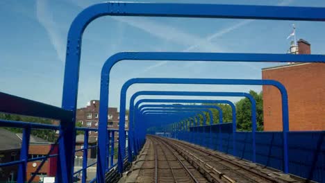 dlr tren en movimiento 111