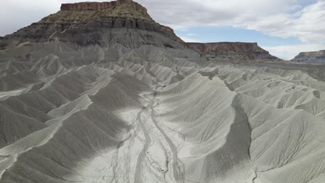 Breathtaking-cliffs-against-cloudy-sky