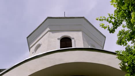 Exterior-Of-Orthodox-Church-In-Romania-On-Sunny-Day