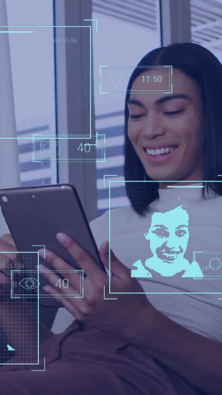 Animazione di icone biometriche su donna che usa il tablet