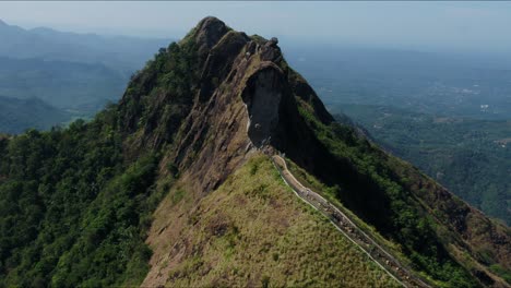 Illikkal-Kallu-is-a-major-Indian-tourist-attraction-spot-in-Moonnilavu-village-of-Meenachil-taluk-in-the-eastern-Kottayam-of-the-state-of-Kerala,-the-beautiful-valley-,-india-most-beautiful-places