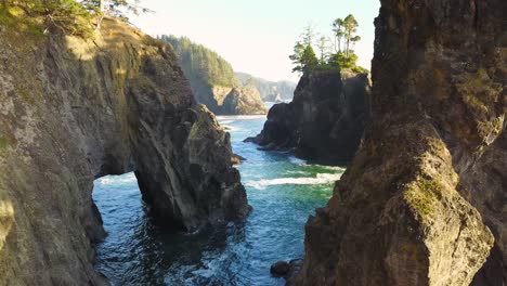 oregon coast highway 101 viewpoint of "natural bridge" island rock formations