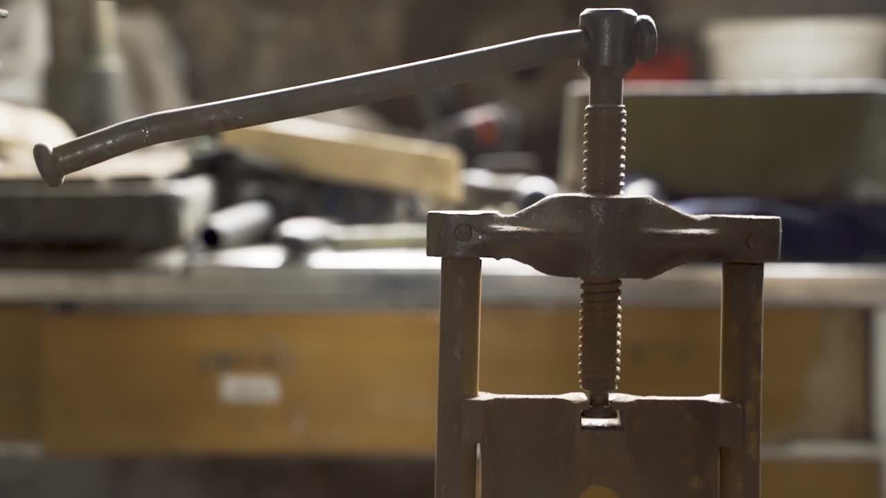 Pipe Vise - Rusty Pipe Vice Plumbing Tool In An Old Shed. - tilt down