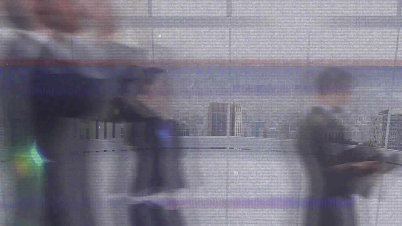 보행자가  ⁇ 고 있는 빈티지 비디오