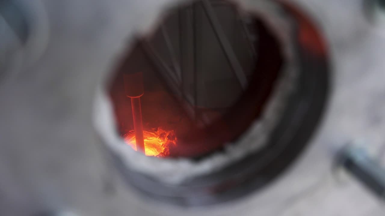 볼트와 나트와 함께 금속 판의 클로즈업