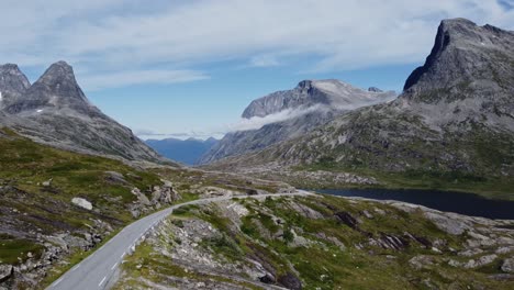 Imágenes-Aéreas-Del-Valle-De-Romsdalen-En-La-Región-De-Rauma-En-Noruega.