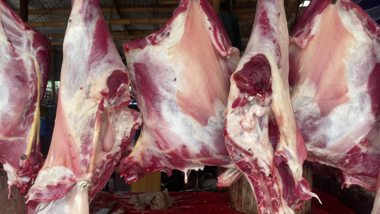 carnicería callejera en bangladesh, daka. comida de la calle