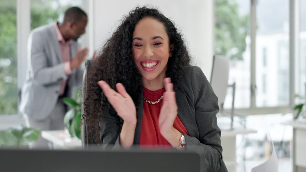 Office team, celebration and applause for woman