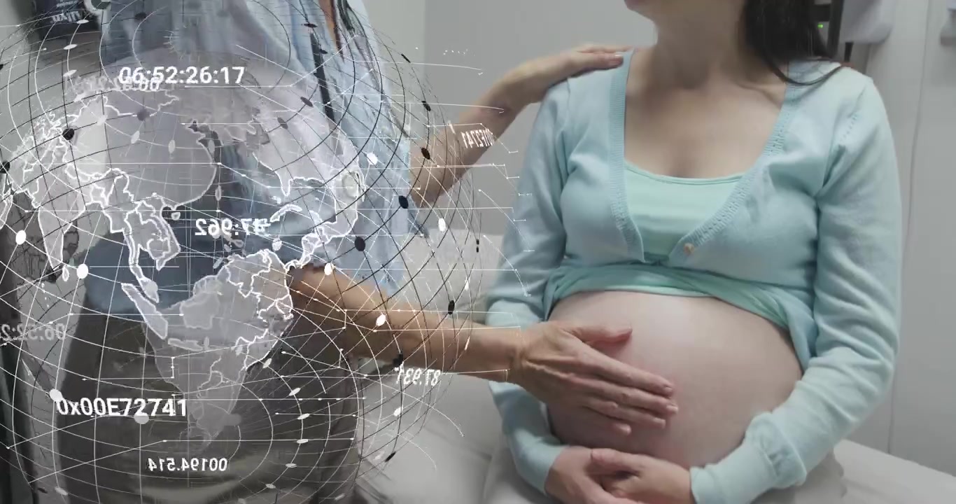 Setelah menjelaskan temuan, dokter meraba benjolan sambil memutar bola data kesehatan yang menunjukkan pertumbuhan