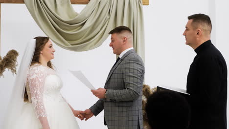 couple at the altar