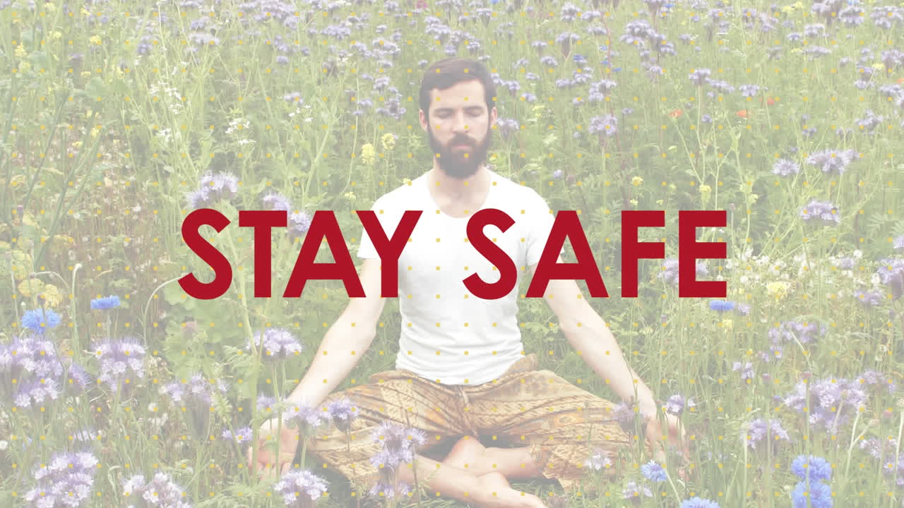 animación del mensaje de distanciamiento social sobre el hombre caucásico meditando